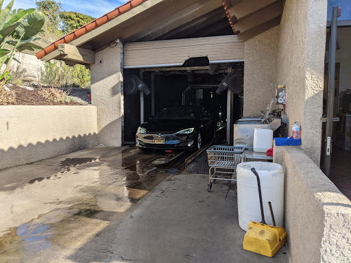 Encinitas Car Wash - Thumbnail