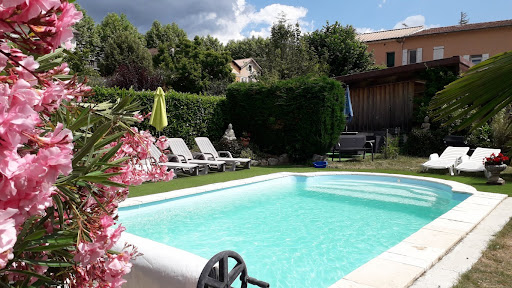Photo de Le Clos des Vignes : Villas avec piscines privées Ardèche à Saint-Privat (07200)