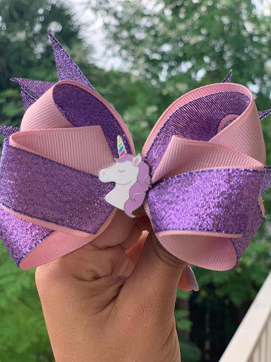 Yeli's Hair Bow Designs & Accessories