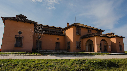 Bodega y Viñedos Agejas, S.L.