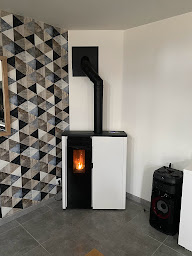 Photo n°10 de INTERSTOVES 62 poêle à granulés et à bois à Dainville (Magasin de poêles à bois)