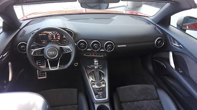 Photos of Audi Center cra 7 Bogot&aacute;