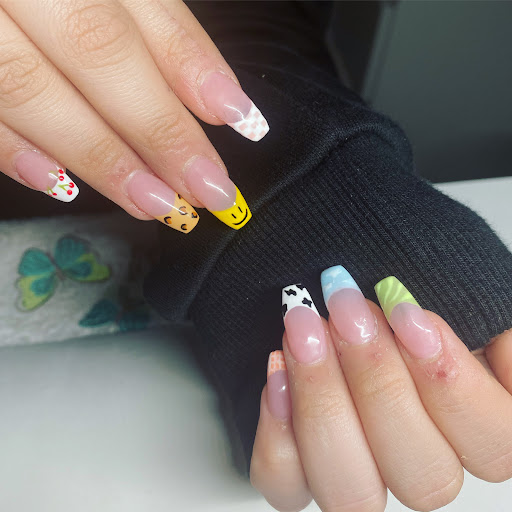 Romy - Visual