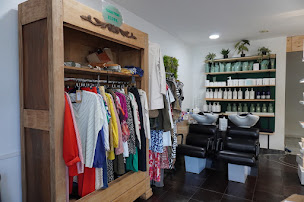 Photo n°2 de Salon Stephanie à Vielmur-sur-Agout (Salon de coiffure)