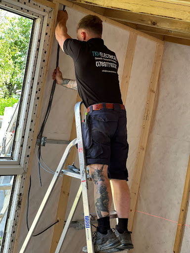 TKM Electrical - Visual