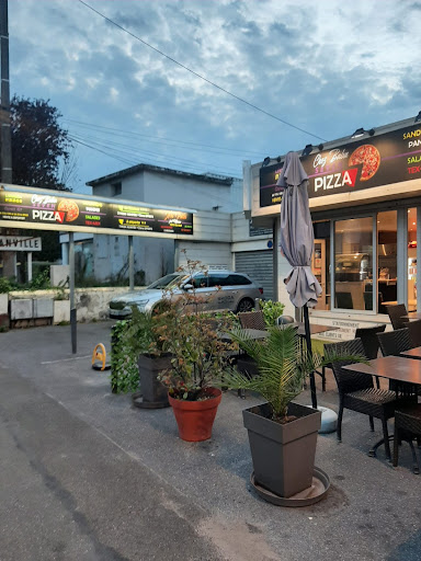 Photo 2 - Seven Pizza