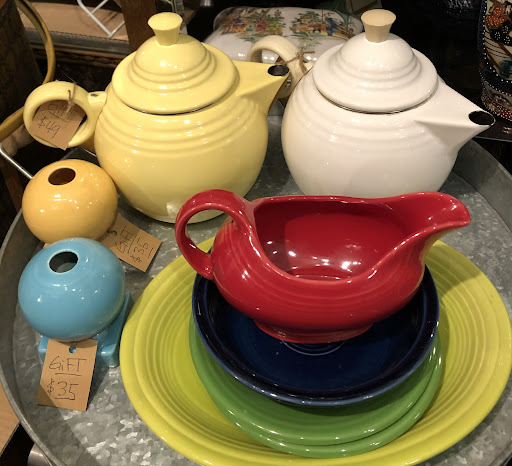 Gift in Lincoln Park Gallery - United States