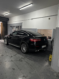 Photo n°11 de Garage RB auto à Saint-Denis (Atelier de carrosserie automobile)