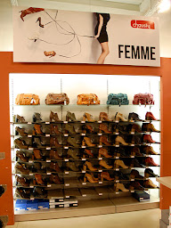 Photo n°4 de Chausty à Cormontreuil (Magasin de maroquinerie)