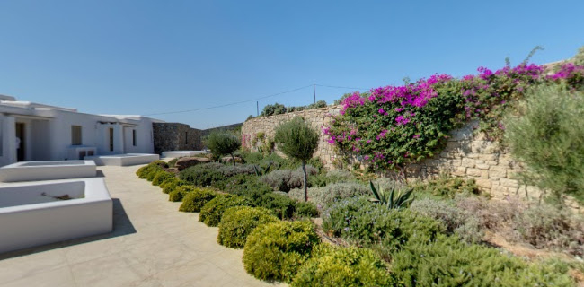 Mykonos Real Estate Revithis - Κτηματομεσιτικό γραφείο