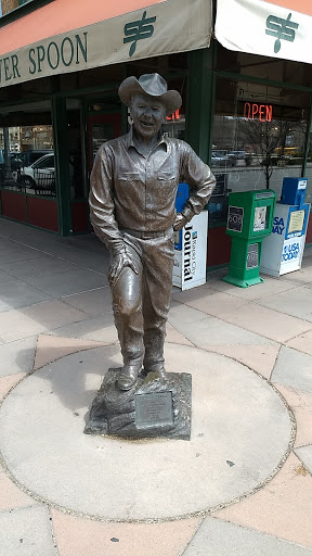 President Ronald Reagan Statue - Thumbnail