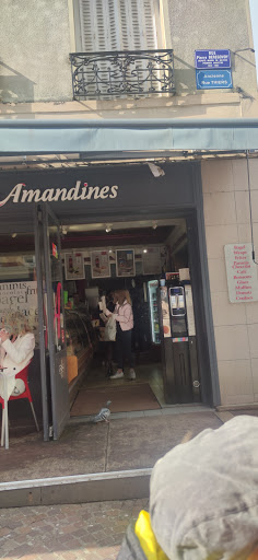Aux Amandines Gallery - France