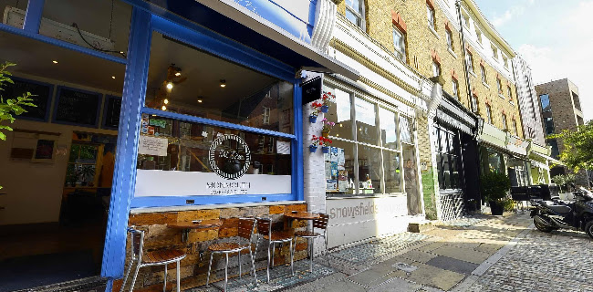 Petit Bleu - London