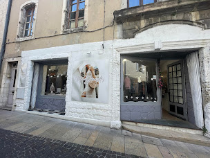 Photo n°1 de Mes Demoiselles et créateurs à Saint-Paul-Trois-Châteaux (Magasin de vêtements pour femmes)