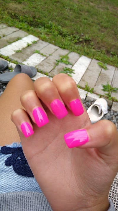 L.C. Nails