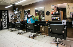 Photo n°2 de Attitude à Tardets-Sorholus (Salon de coiffure)