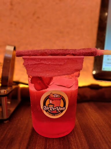 La ReYna Miches & Snacks - Thumbnail