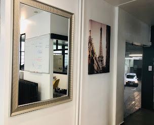 Photo n°19 de GARAGE MECANIQUE AUTO PNEUMATIQUE PARE-BRISE LAVAGE RENOVATION TOUTE BOITE DE VITESSE AUTO PARIS 12 PICPUS | IPTRANS AUTO à Paris (Station de lavage automobile)