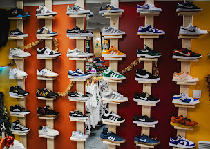 Photo n°3 de Ça roule ? skateshop à Gap (Friperie)