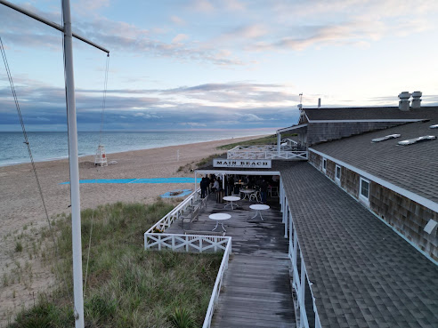 The Beach Hut on Main by null