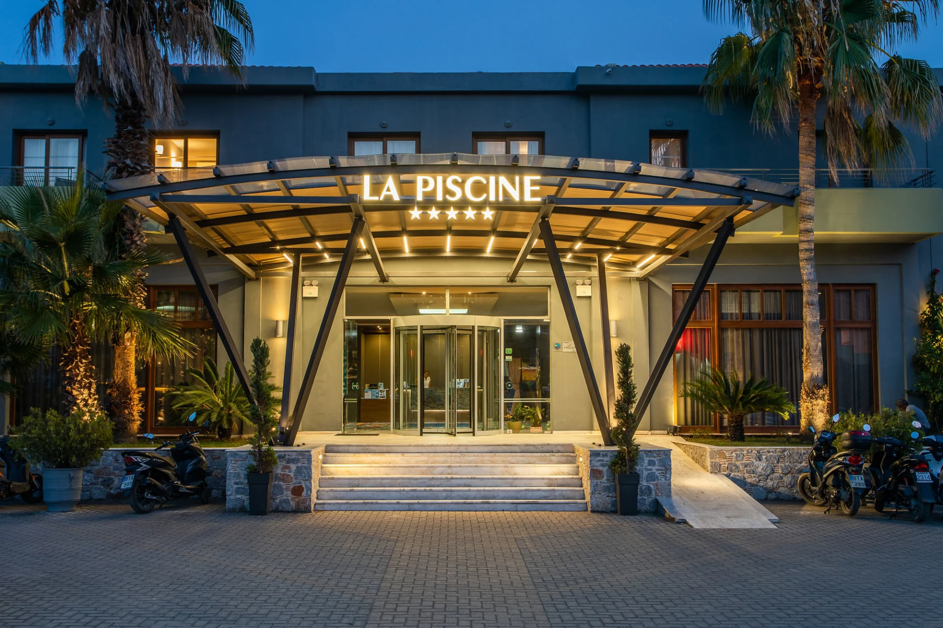 La Piscine Art Hotel