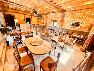 Photo n°30 de Les Comptoirs de Pierre • Manneville la Pipard (Epicerie - Restaurant) à Manneville-la-Pipard (Cave à vins)