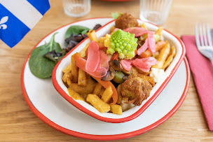 Photo n°101 de La Poutinerie à Paris (Restaurant québécois)