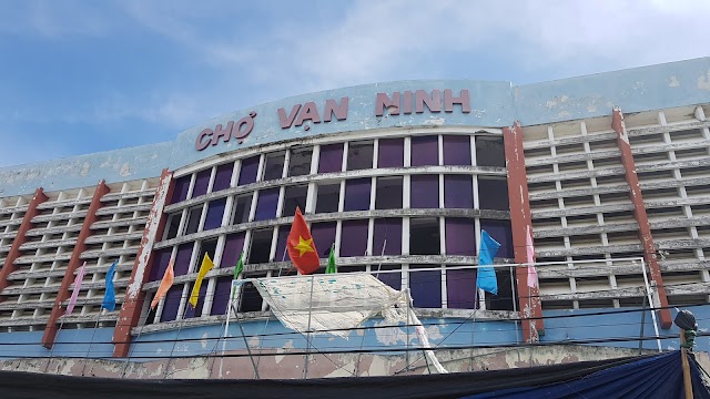 Van Ninh Market