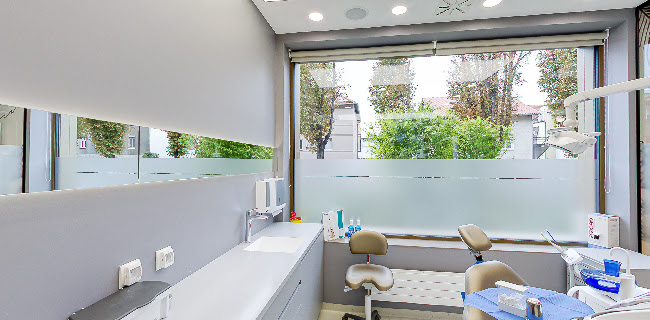 Esthetic Dental Center (Centar za estetsku stomatologiju) - Zubar