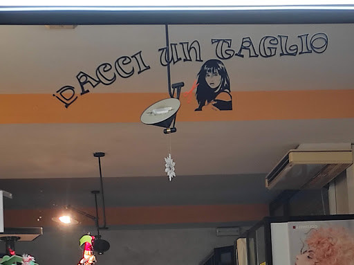 Parrucchieri Dacci Un Taglio Di Piccinini Simona - Thumbnail