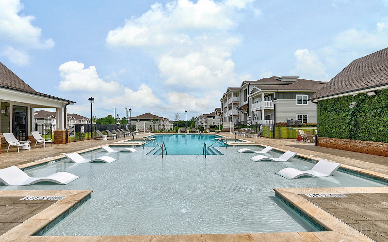 Classic City Flats - Luxury Apartments photo