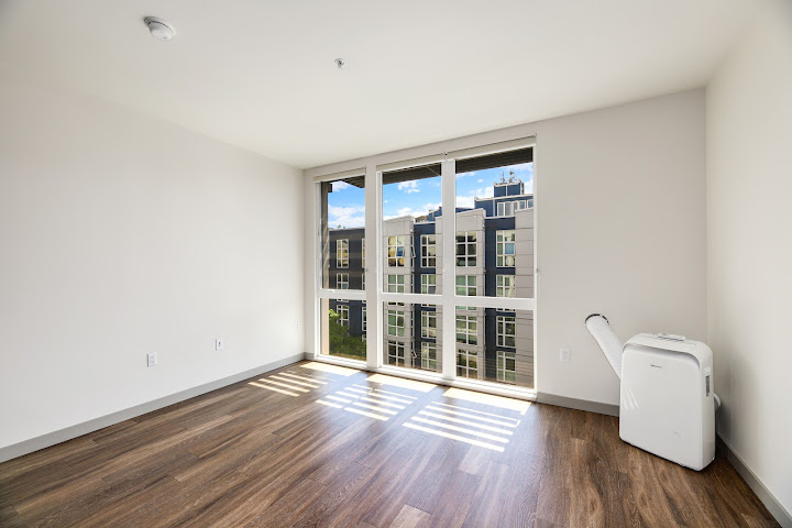 Clarendon by null