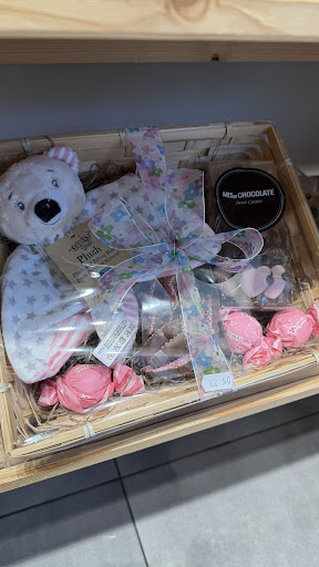 Dutch Homemade Macarons Amsterdam The Style Outlets - Thumbnail