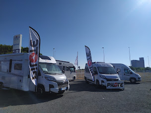 Photo n°30 de SOCODIM LOISIRS 17, Camping-cars / Fourgons neufs et occasions à Tonnay-Charente (Magasin d'articles pour véhicules de loisirs)