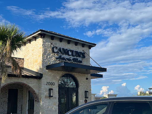 Cancun's Ameri-mex Restaurant - Visual