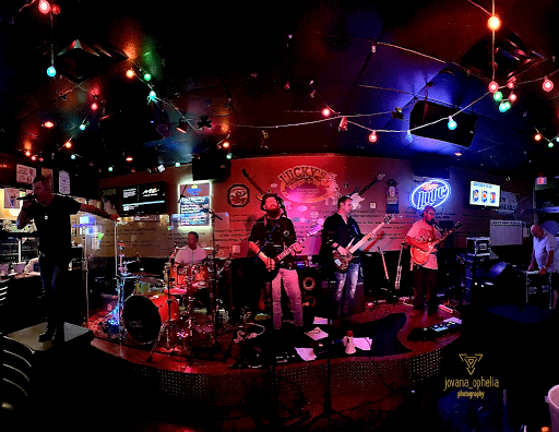 Lucky's Burger N Tap - Thumbnail