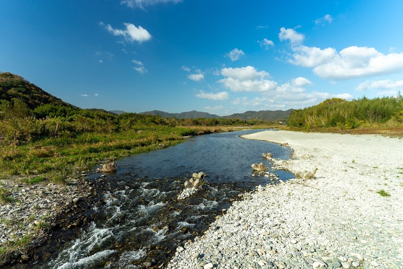 River Side Camp NEW-TA