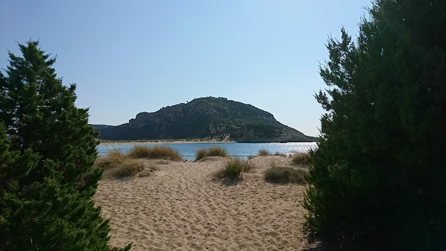 Voidokilia beach