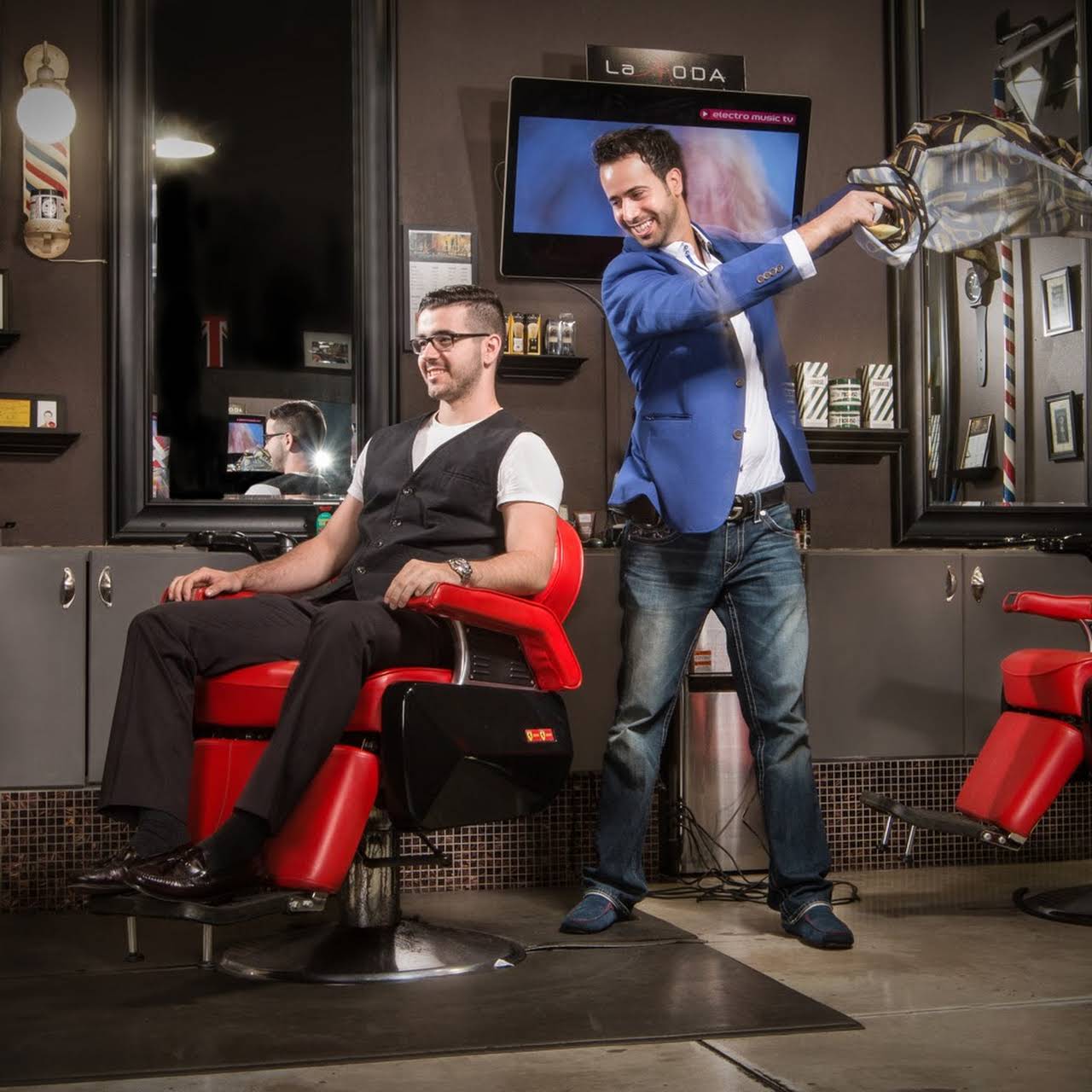 La Moda Barber Shop - Barber Shop Lounge in Toledo