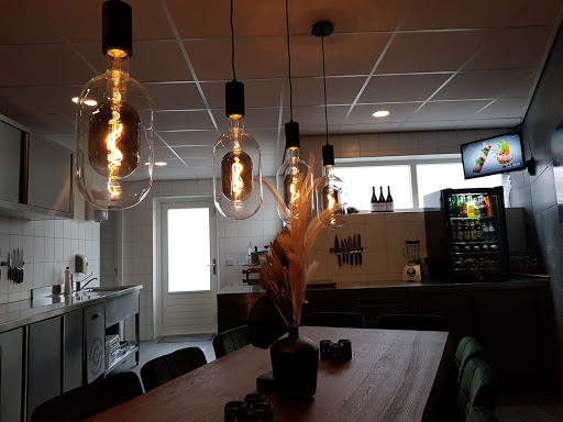 Chefztable, een heerlijk diner bij u thuis bereid door onze kok.