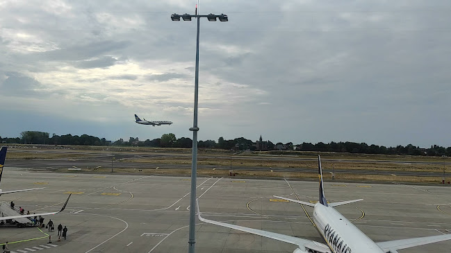 Beoordelingen van CHARLEROI Airport in Charleroi - Ander