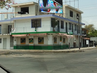 Photos of Boy's Pizza