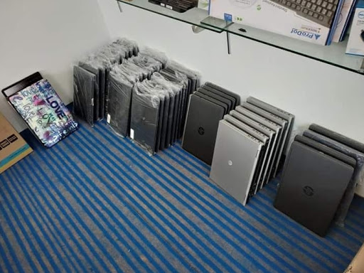 GET NEW LAPTOPS AT 3000 RUPEES CHEAPER PRICE THAN SRINAGAR MARKET PRICE. post image