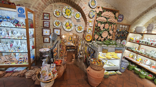Tinacci Tito & M.Grazia snc Gallery - Italy