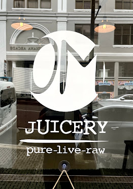 OM Juicery by null