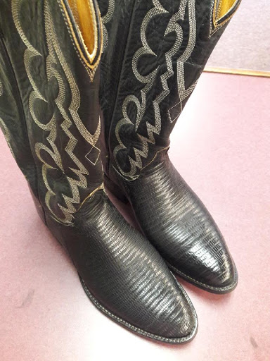 Totem Lake Shoe Repair - Thumbnail