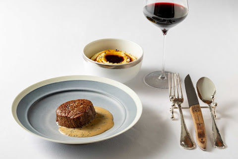 Girandole Park Hyatt by null