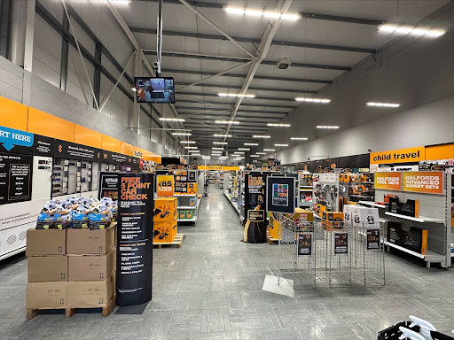 Halfords - Ashbourne - Visual