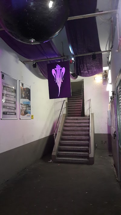Photos of H1 Club & Lounge