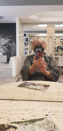 Trinca Laura Salone di Bellezza Hair SPA - Thumbnail